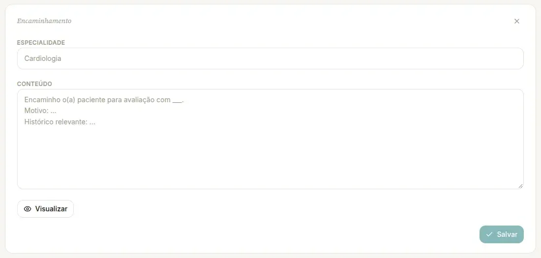 Editor do Encaminhamento no computador, com o campo Especialidade, o texto de exemplo no campo Conteúdo e os botões Visualizar e Salvar