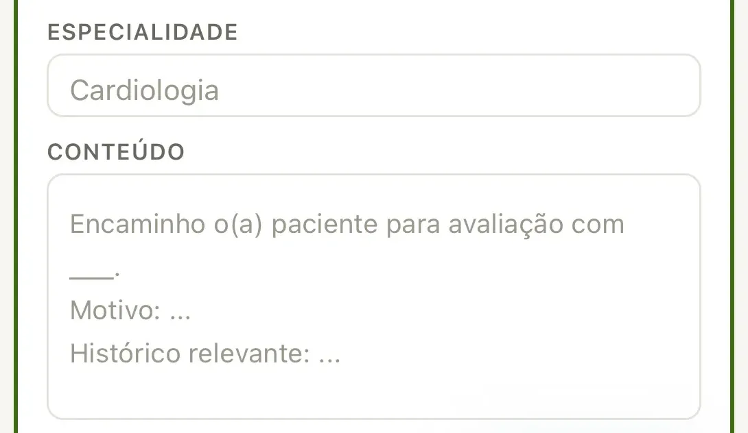 Campos Especialidade e Conteúdo do editor de um Encaminhamento no celular, com o texto de exemplo em cinza